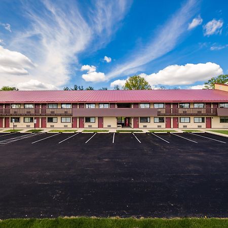 Red Roof Inn Cincinnati Northeast - Blue Ash Exterior photo