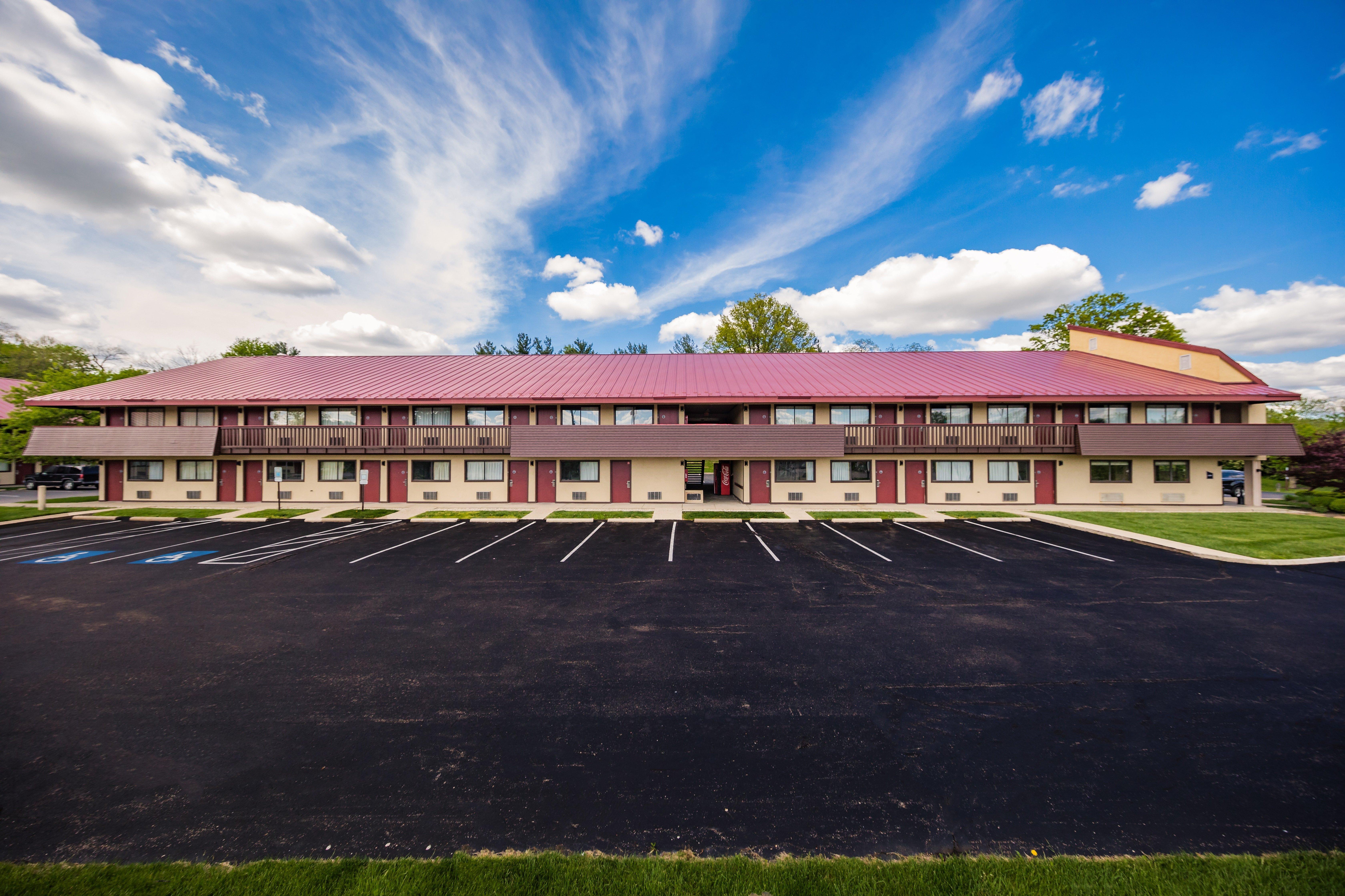 Red Roof Inn Cincinnati Northeast - Blue Ash Exterior photo