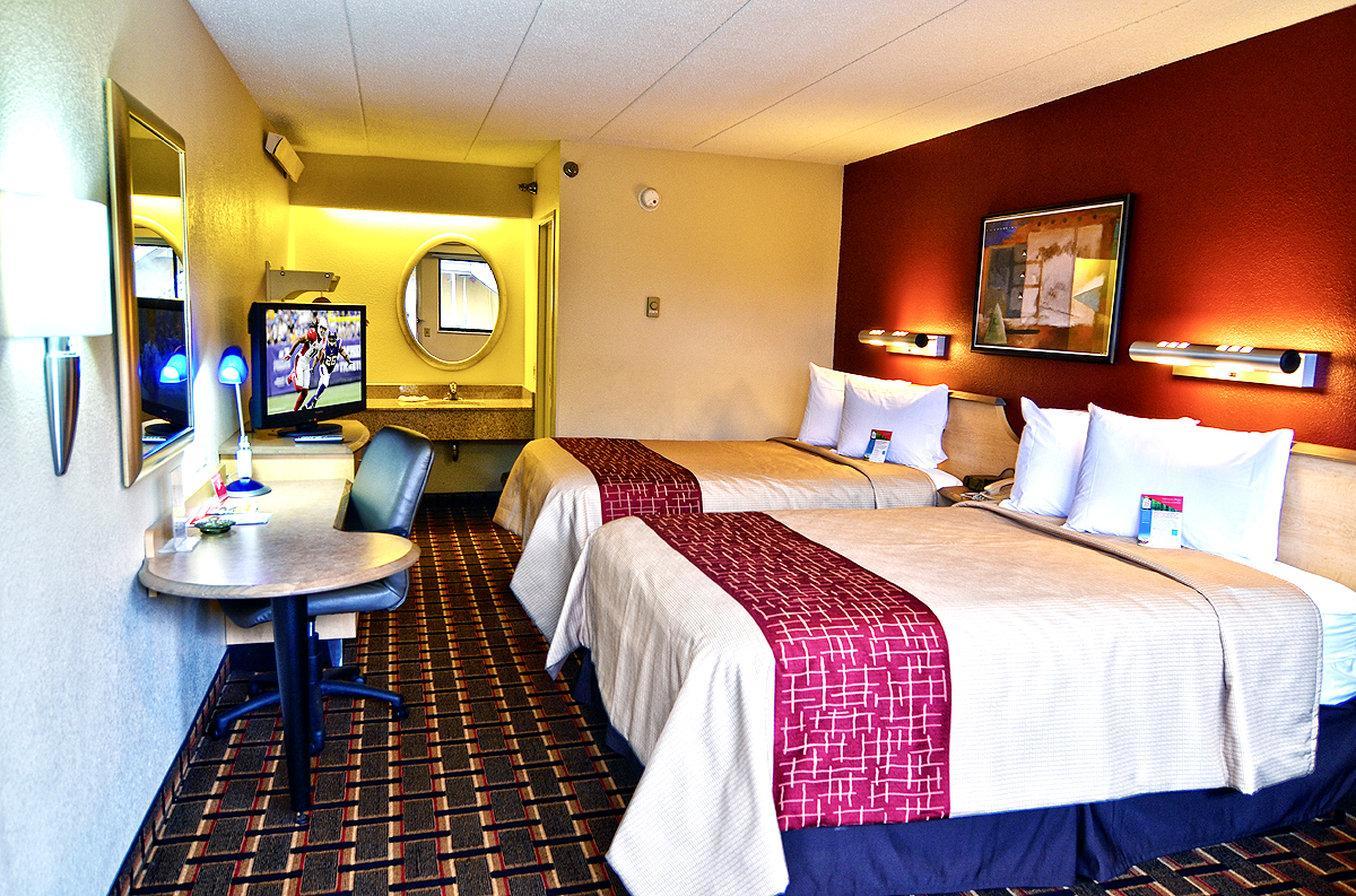 Red Roof Inn Cincinnati Northeast - Blue Ash Exterior photo